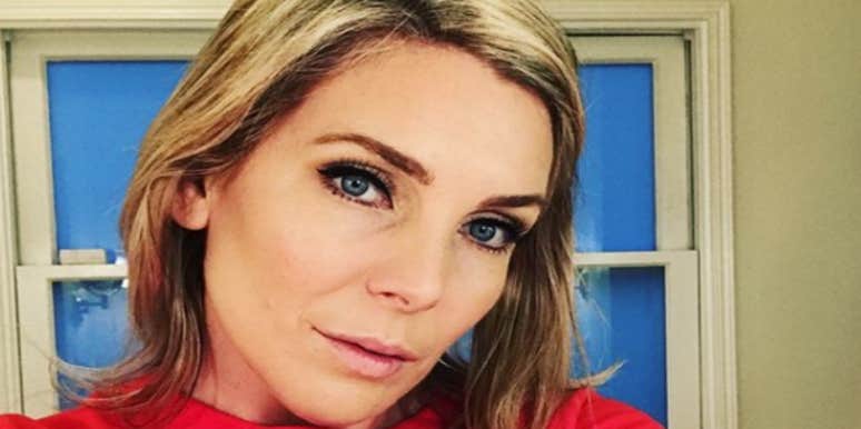 Who Is June Diane Raphael? New Details On The 'Grace And Frankie' Star And Why She's Super-Grateful To No Longer Be Single Who Is June Diane Raphael? New Details On The 'Grace And Frankie' Star And Why She's Super-Grateful To No Longer Be Single