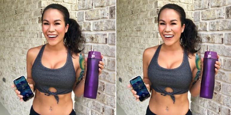 Who Is Sia Cooper? Fit Mommy Blogger Responds To Trolls Shaming Her Bikini Pics Who Is Sia Cooper? Fit Mommy Blogger Responds To Trolls Shaming Her Bikini Pics