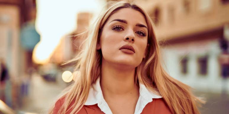 10 Signs Of An Inferiority Complex unsure woman