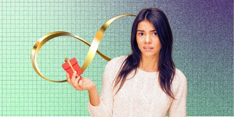 Woman Angered By Boyfriend's 'Thoughtless' Gold Jewelry Gift infinity symbol, woman holding gift box