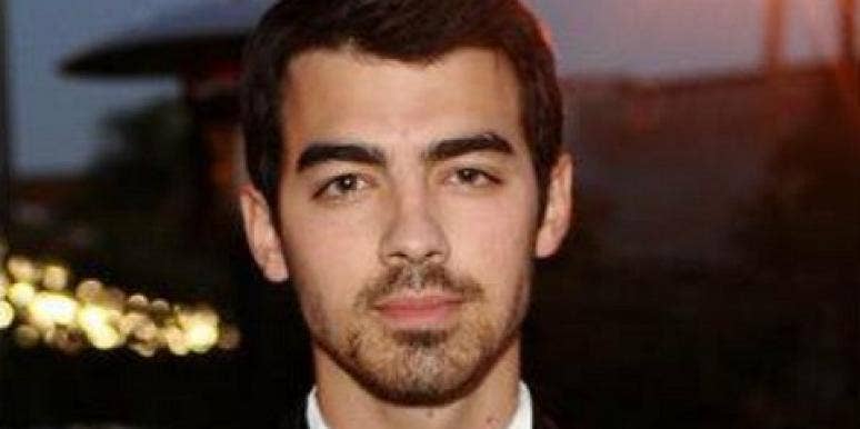 Love & Sex: Joe Jonas Lost His Virginity To ...