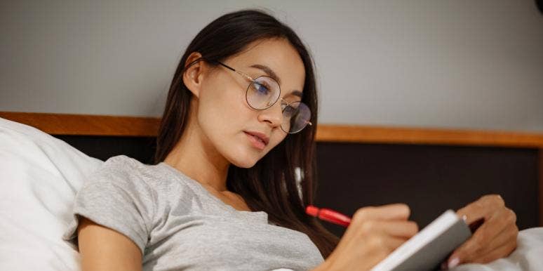 Keeping A Journal Helped Me Cope With My Rainbow Pregnancy woman, journaling