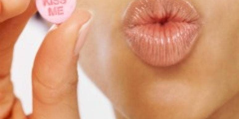Science Of Smooching: Men View Kissing As A Means To An End kiss me lips smooch