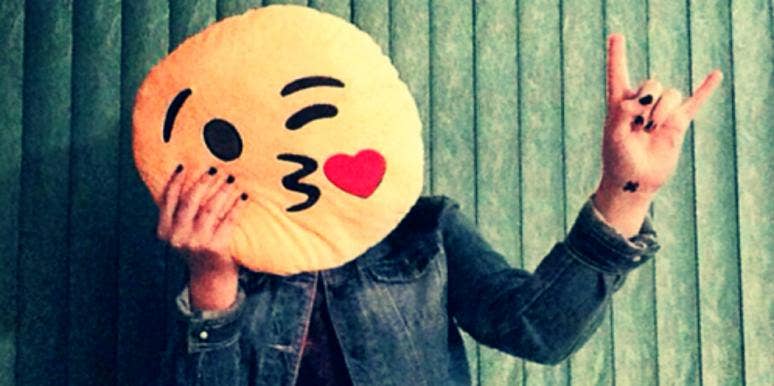 How You Show Affection, According To Your Zodiac Sign How You Show Affection, According To Your Zodiac Sign
