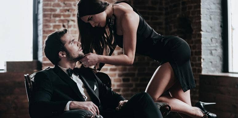 How To Give A Lap Dance: 9 Tips That Will Drive Your Man Crazy lap dance strip tease