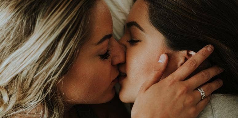 Having Lesbian Sex Makes My Polyamorous Marriage Stronger Yourtango 