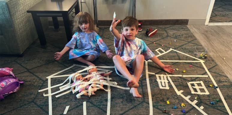 I Lived In A Hotel With My Family And Dog For 3 Months And Survived — Barely kids in hotel