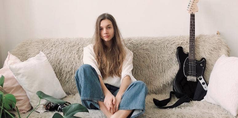 How To Deal With Loneliness & Move On After Divorce When You're Feeling Lonely How To Deal With Loneliness & Move On After Divorce When You're Feeling Lonely