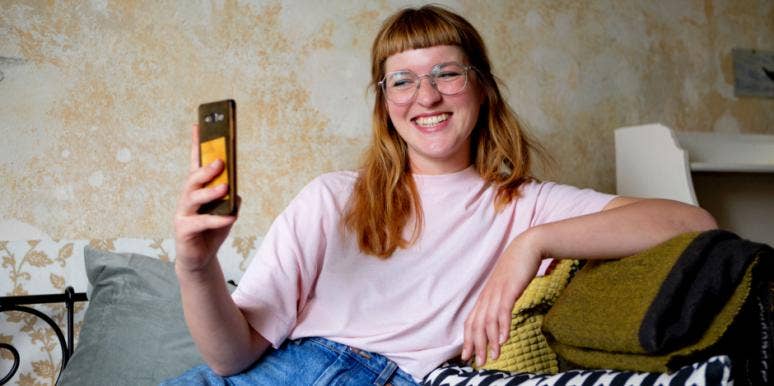 6 Signs Your Long-Distance Relationship Is In Major Trouble 6 Signs Your Long-Distance Relationship Is In Major Trouble