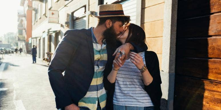 3 Sensual Ways To Kiss Like You DAMN WELL Mean It