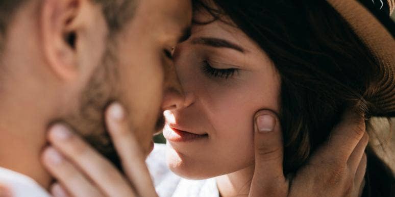 Love Story: These Missed Love Connection Stories Will Make You Sob kissing couple