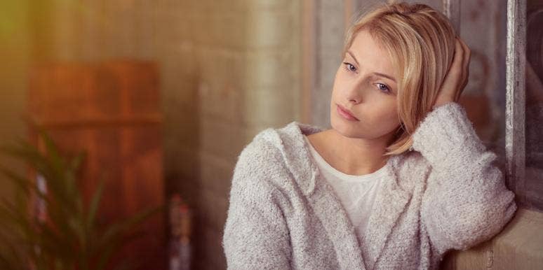 What The Heartbreak Of Being In Love With Someone You Can't Have Feels Like heartbroken woman
