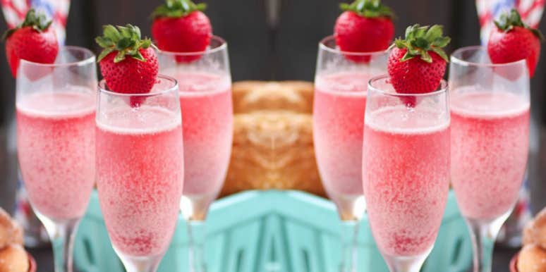 Valentine S Day Drinks That Won T Kill Your Life Yourtango Valentine S Day Drinks