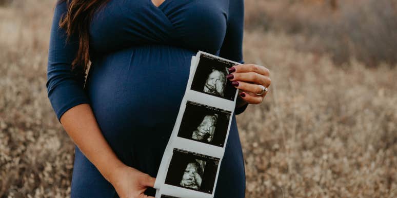 Pregnancy announcement, ultrasound