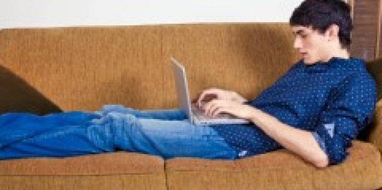 Community Blog: 10 Reasons Men Ask You Out Via Facebook