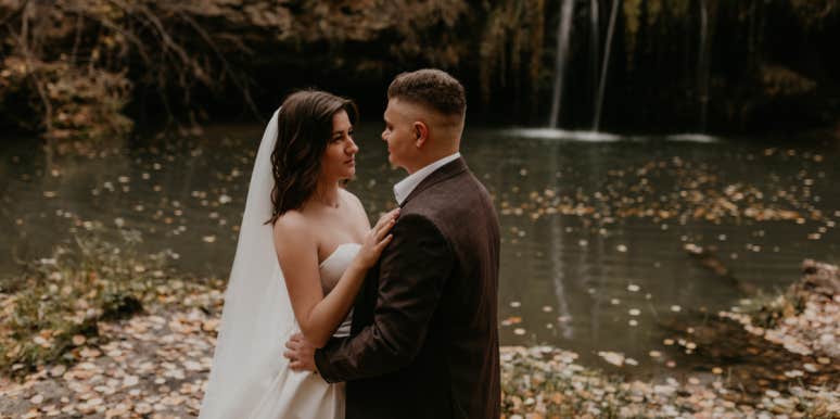 A Marriage Scientist Shares How He Predicts Relationship Success with 90% Accuracy couple getting married