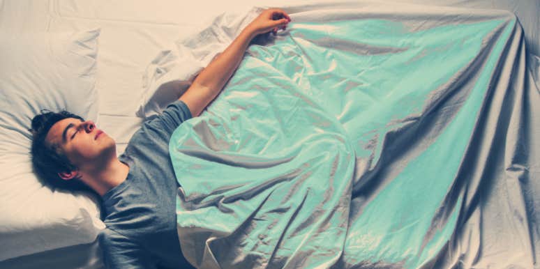 TikTokker Shares Navy SEAL 8-Minute Nap Military Sleep Hack sleeping man