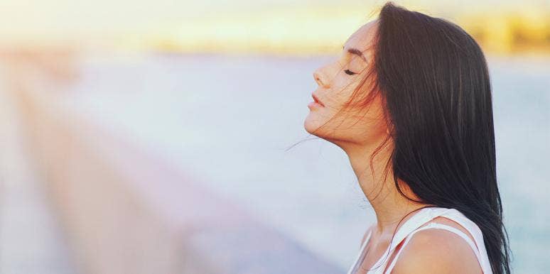 The One Mindfulness Technique That Eliminates Anxiety Instantly woman meditating