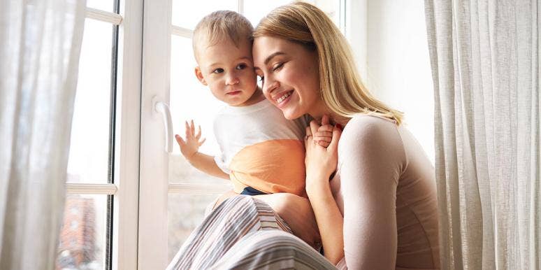 Mom Posts Viral Belly Photo In Response To "Having The Perfect Body" Mom Posts Viral Belly Photo In Response To "Having The Perfect Body"