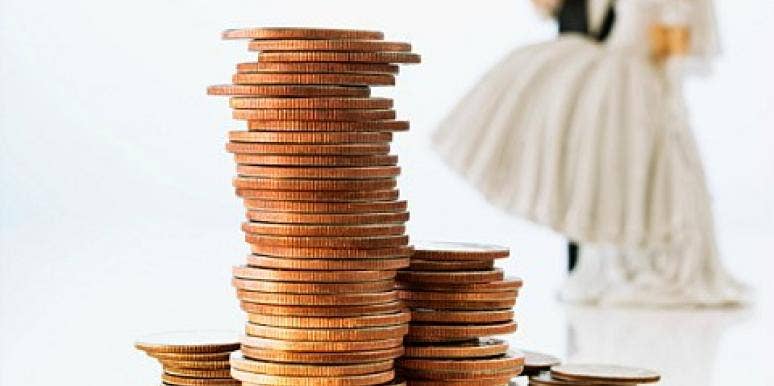 What's Better For Finances: Getting Married Or Staying Single? What's Better For Finances: Getting Married Or Staying Single?