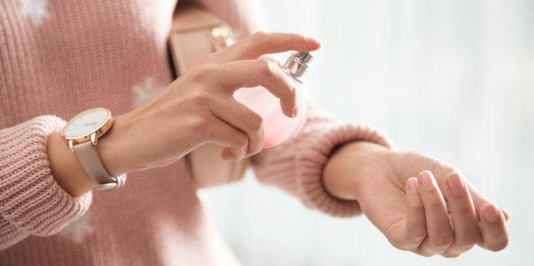 Top Musk Perfumes For Women 2021 woman using perfume