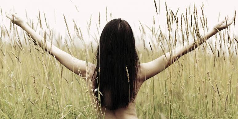 Why I Went To A Nudist Camp And Let My Body Run Free woman nude in field