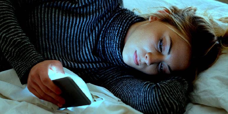Why We Obsessively Text People Who Ignore Us & How To Stop woman texting someone who is ignoring her