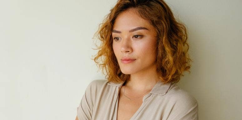 People With These 6 Personality Traits Have No Idea What Resilience Means serious woman