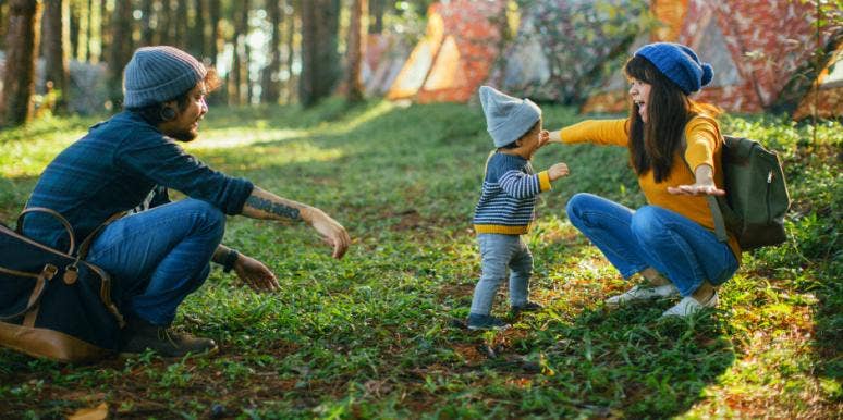8 Negative, Long-Lasting Effects Of Growing Up With Strict, Perfectionist Parents (And 3 Ways It Helps You)