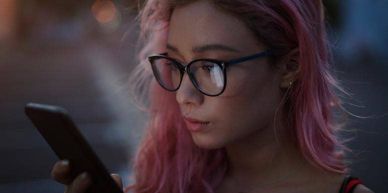 The Psychological Reason You Can't Stop Checking Your Phone The Psychological Reason You Can't Stop Checking Your Phone