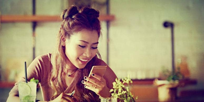 How To Tell If A Girl Likes You Or Is Interested By Her Text Message How To Tell If A Girl Likes You Or Is Interested By Her Text Message