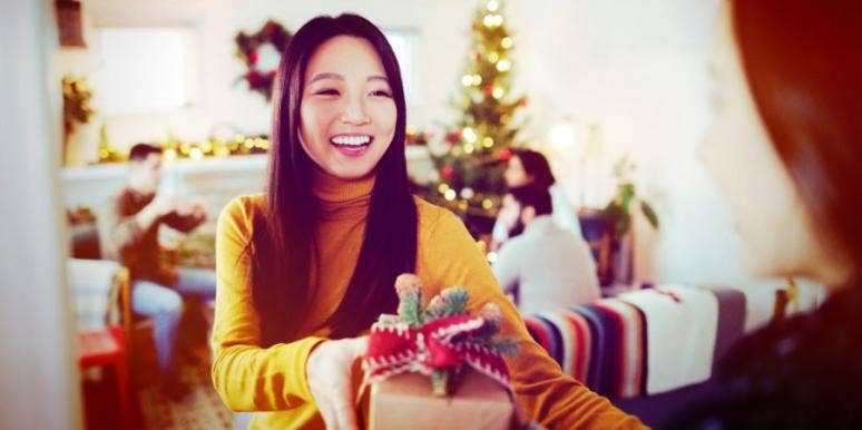 Christmas Gift Ideas For Her & Him: 4 Best Non-Lethal Self Defense Weapons & Tools To Buy Christmas Gift Ideas For Her & Him: 4 Best Non-Lethal Self Defense Weapons & Tools To Buy