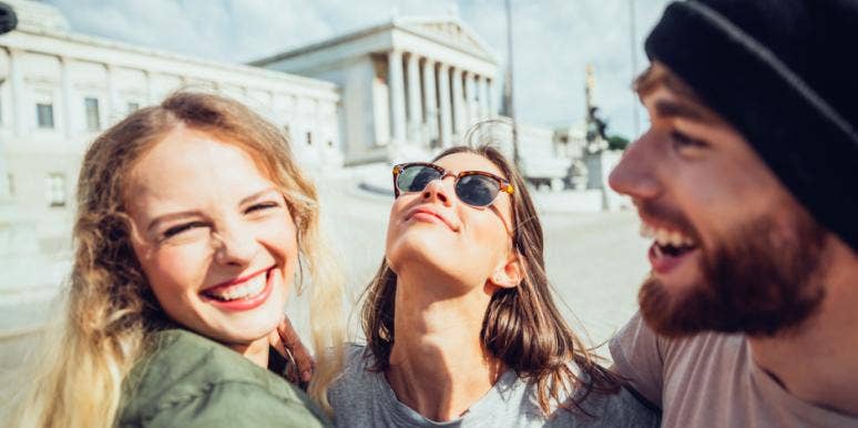8 Signs He's A Player And Will *Never* Commit To You 8 Signs He's A Player And Will *Never* Commit To You