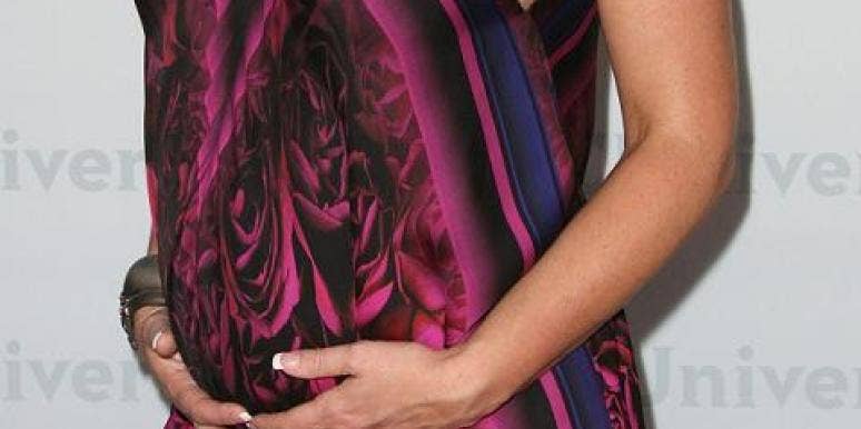 2 Hot Celebs Show Off Their New Babies!
