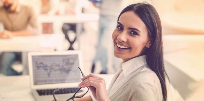 4 Psychological Skills I Stole From Super-Smart People woman that looks smart