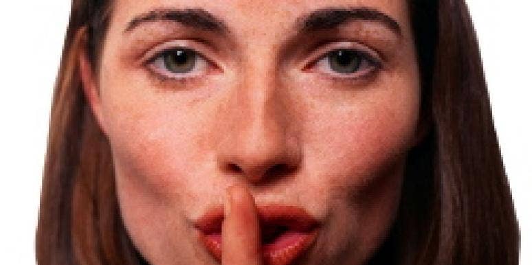 5 Things To Keep To Yourself In A New Relationship Shhhh