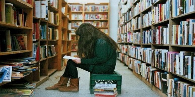 woman reading woman reading
