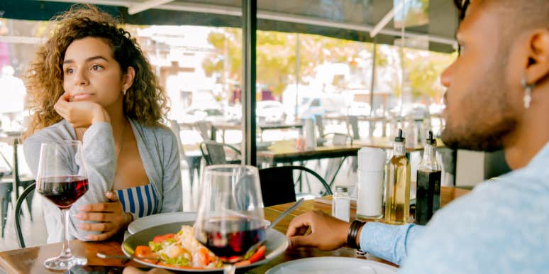4 Red Flags On A First Date That You Should Never Overlook man and woman on date