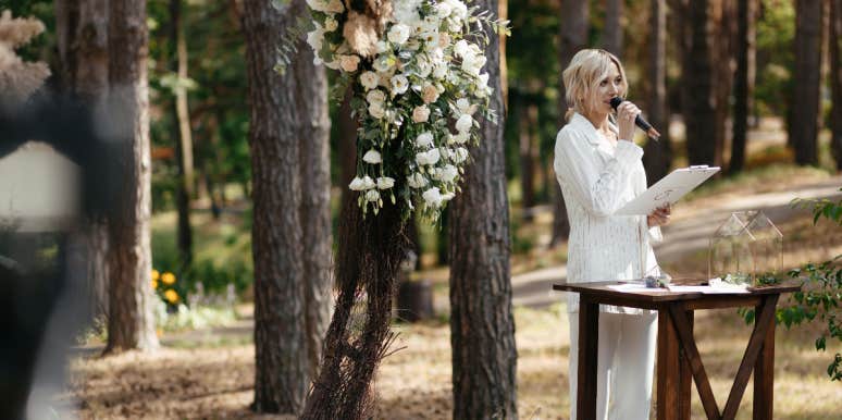 Maid Of Honor Reveals True Feelings About Best Friend's Husband In Vengeful Wedding Speech woman giving speech at wedding