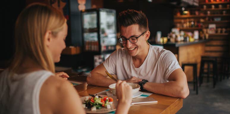 Woman Wonders If She's Wrong For Asking Her Boyfriend To Switch Meals At Restaurant After She Didn't Like What She Ordered Couple having meal at restaurant