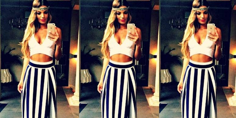 What Your Best Selfie Side Reveals About You What Your Best Selfie Side Reveals About You