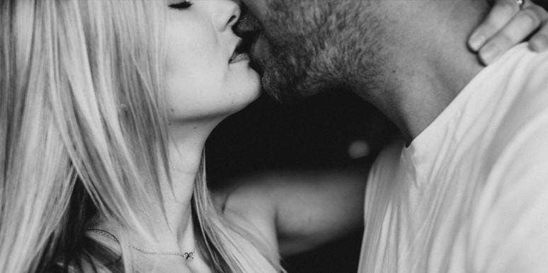 7 Signs He Doesn't Really Love You, Based On The Sex Alone 7 Signs He Doesn't Really Love You, Based On The Sex Alone