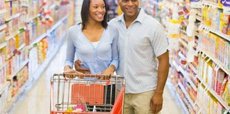 How Relationships Affect Our Decisions couple shopping at super market