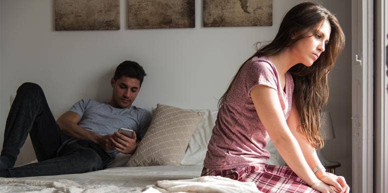 10 Serious Ways He's Cheating On You — No Sex Included 10 Serious Ways He's Cheating On You — No Sex Included
