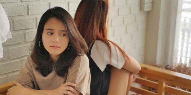 5 Signs You Have A Toxic Friend In Your Life (And How To Break Up With Them) woman mad at friend