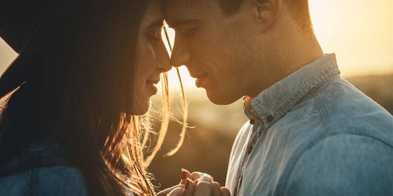 6 Signs You For Sure Found Your True Soulmate couple embracing
