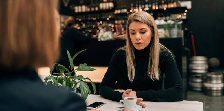 3 Major Clues That Your Friend Is Actually Toxic friends talking