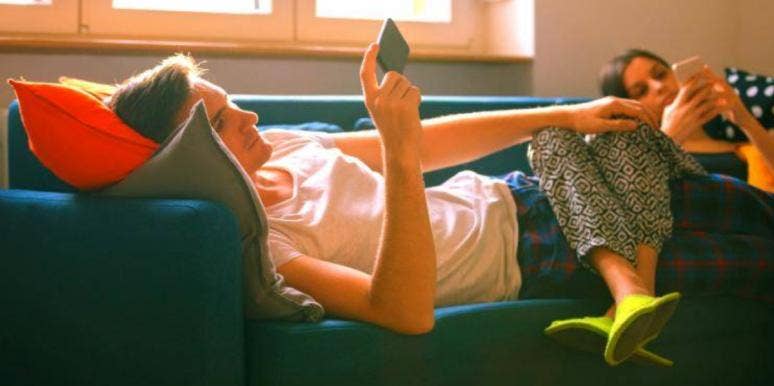 5 Social Media Habits That Signal Your Partner Is Unhappy In Your Relationship 5 Social Media Habits That Signal Your Partner Is Unhappy In Your Relationship