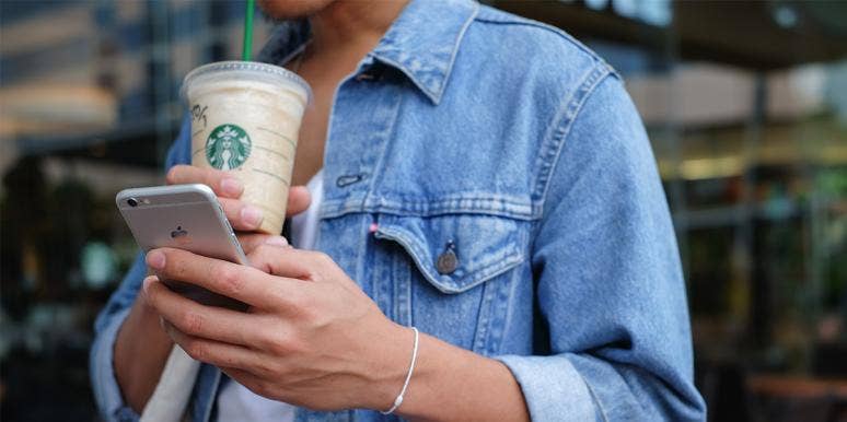 How To Tell If A Guy Likes You Based On His Starbucks Order