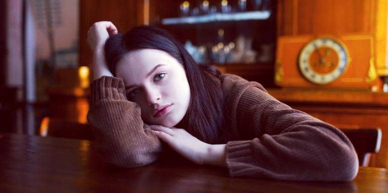 steps to a cheaper divorce sad woman at the table